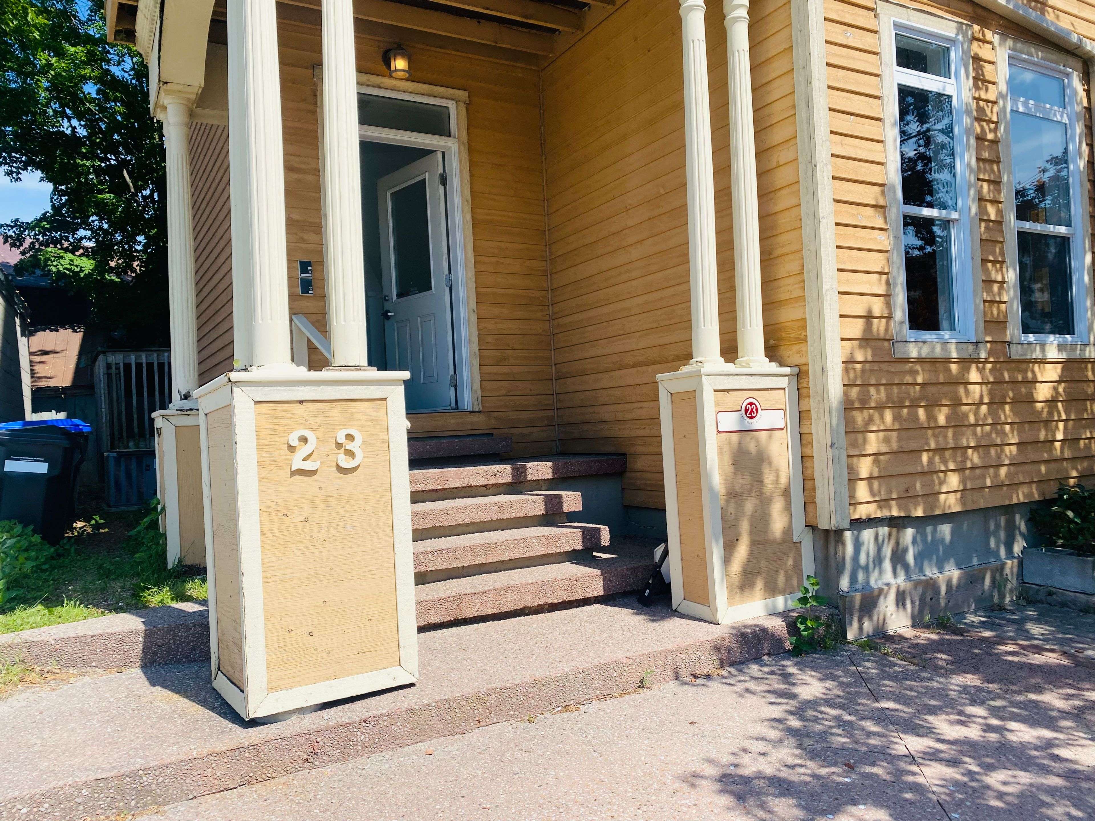 Collingwood, ON L9Y 3J9,23 Saint Marie ST #3