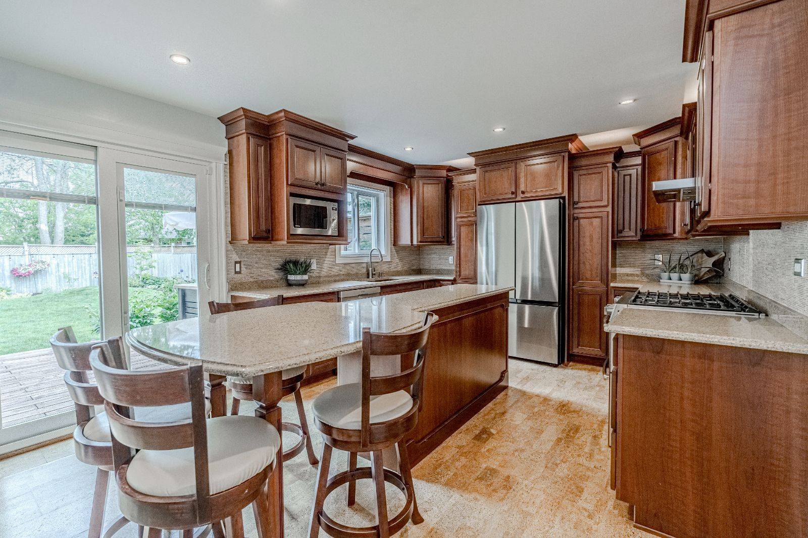 Barrie, ON L4N 8R1,70 Girdwood DR