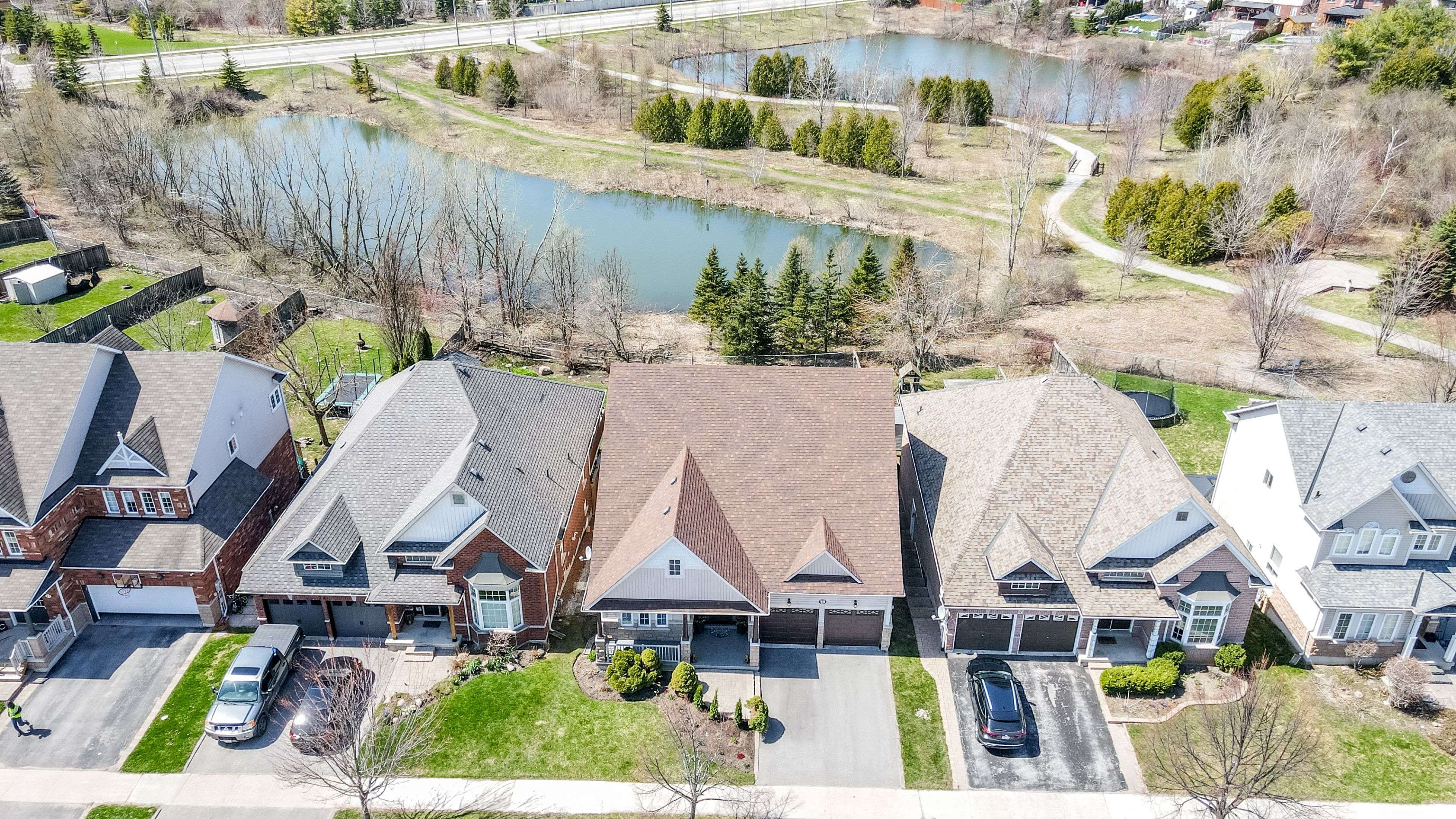 26 Regalia WAY, Barrie, ON L4M 7H7