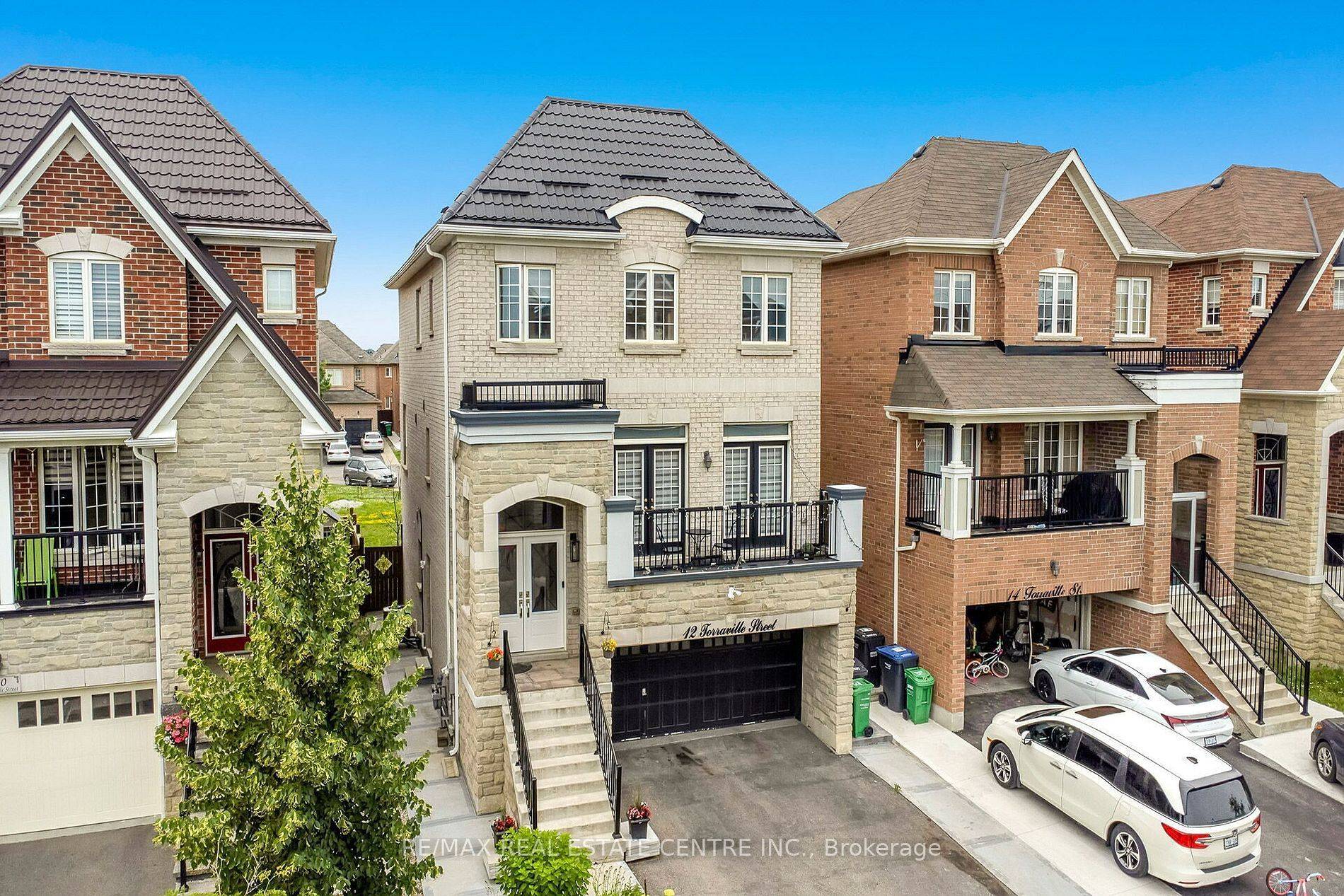 Brampton, ON L6R 0Y5,12 Torraville ST W
