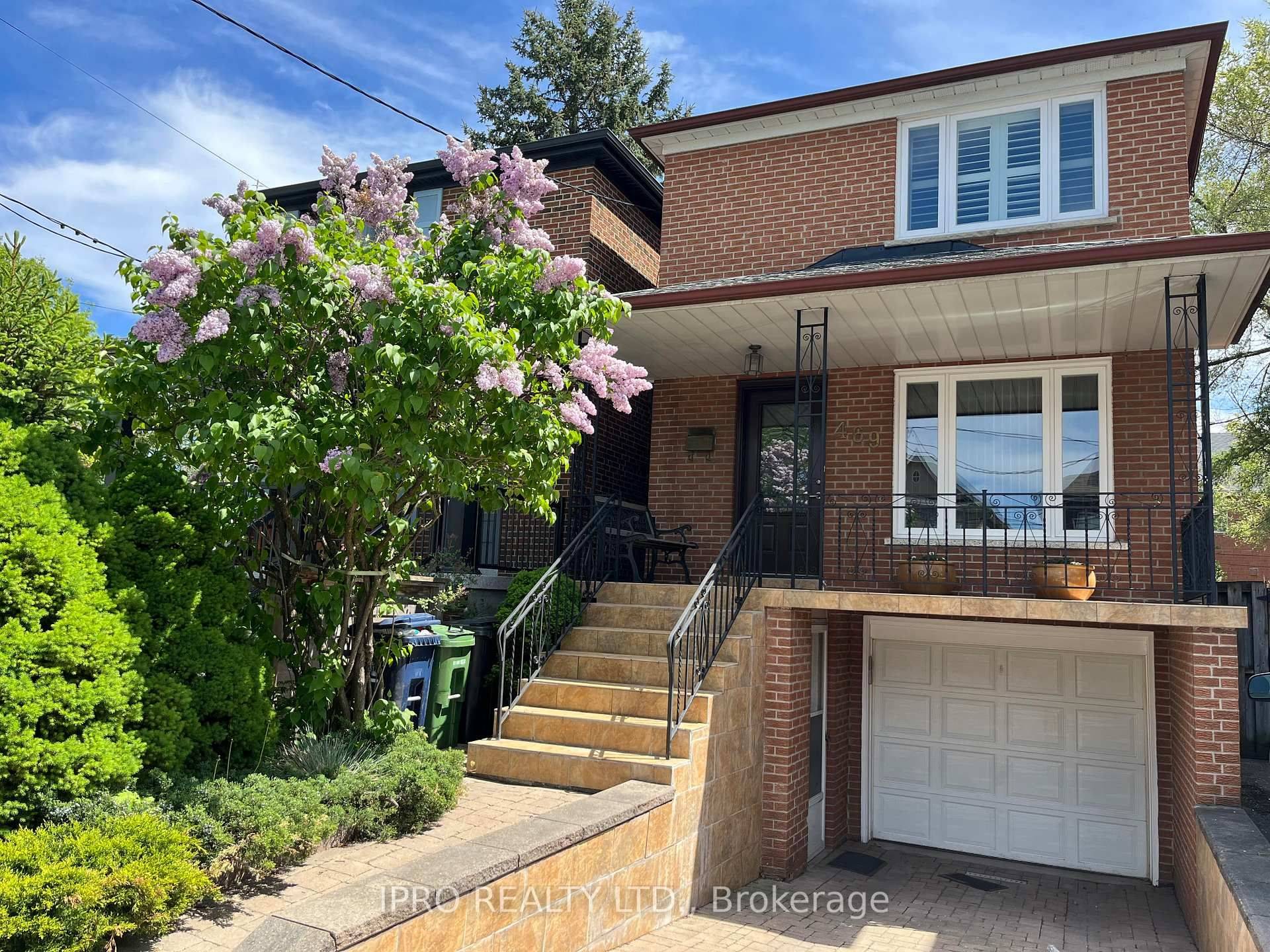 469 St Johns RD, Toronto W02, ON M6S 2L4