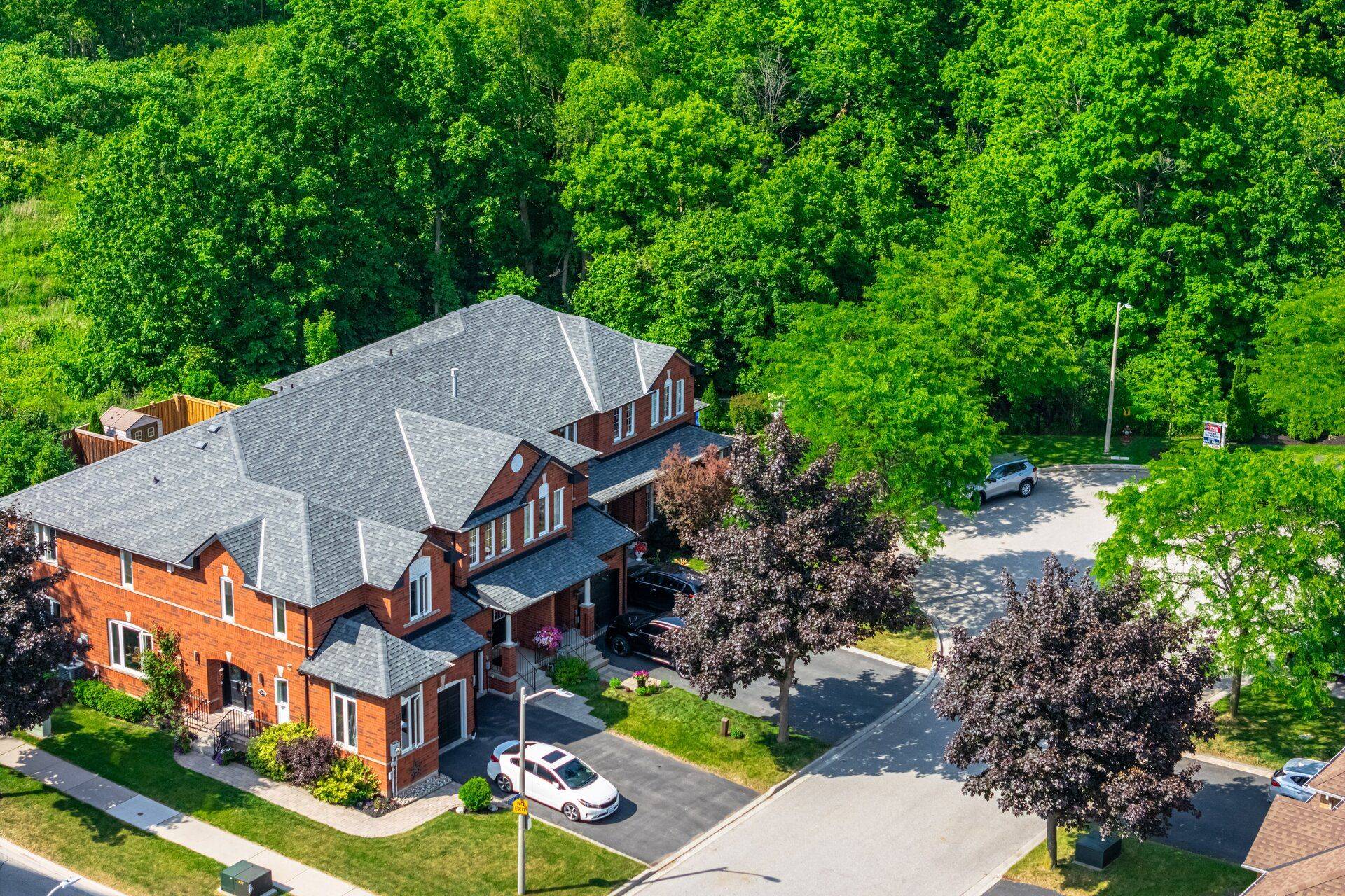 Burlington, ON L7L 6K3,5103 Tree CT
