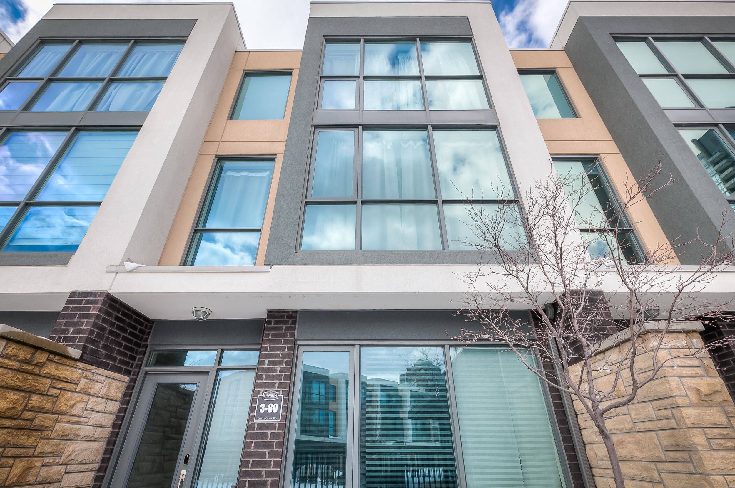 80 Little Creek RD #03, Mississauga, ON L5R 0E9
