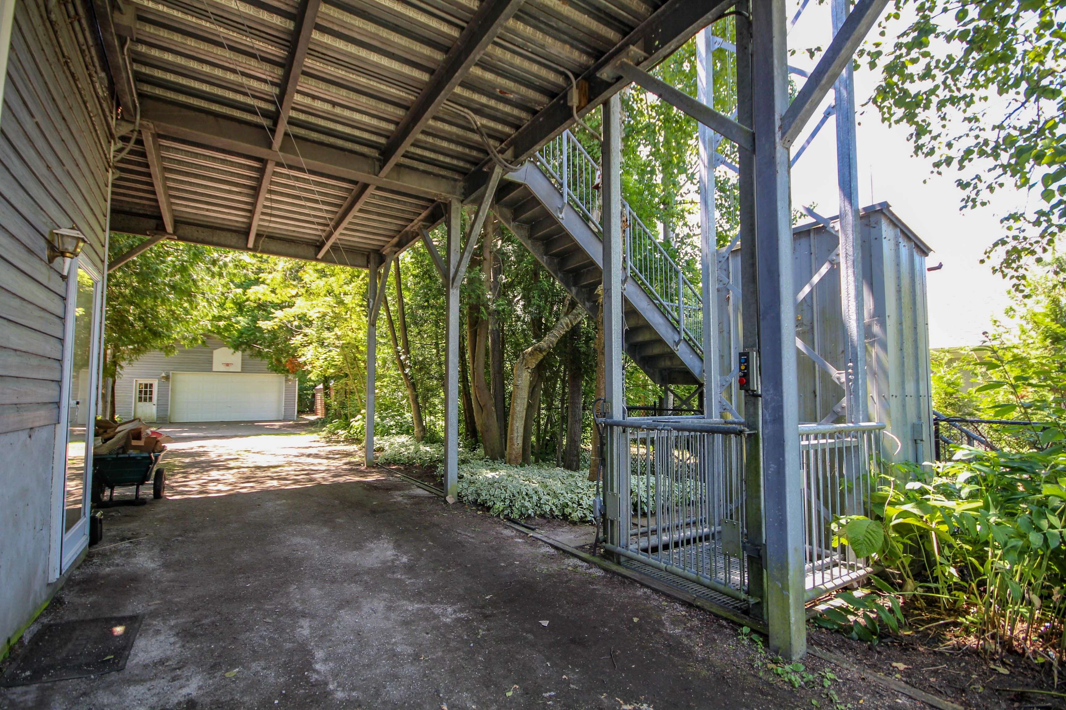 South Bruce Peninsula, ON N0H 2T0,37 REID'S PT RD N/A