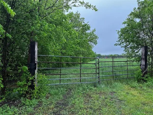 Burleson, TX 76028,2469 SW Hulen Street