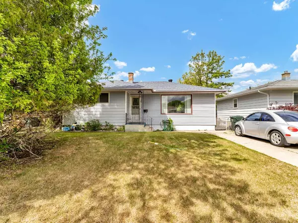 276 Connaught DR Southwest, Medicine Hat, AB T1A 5H8