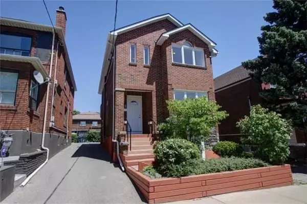 447 Oakwood AVE, Toronto C03, ON M6E 2W4