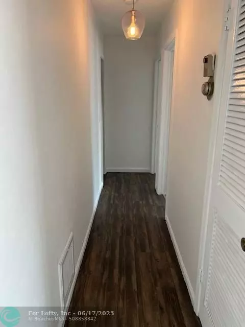 Fort Lauderdale, FL 33308,6800 NE 22nd Way #2123