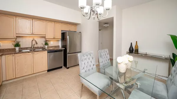 Vaughan, ON L4K 5N7,2500 Rutherford RD E #Unit 516
