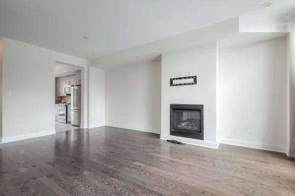 Mississauga, ON L5R 0E9,80 Little Creek RD #03