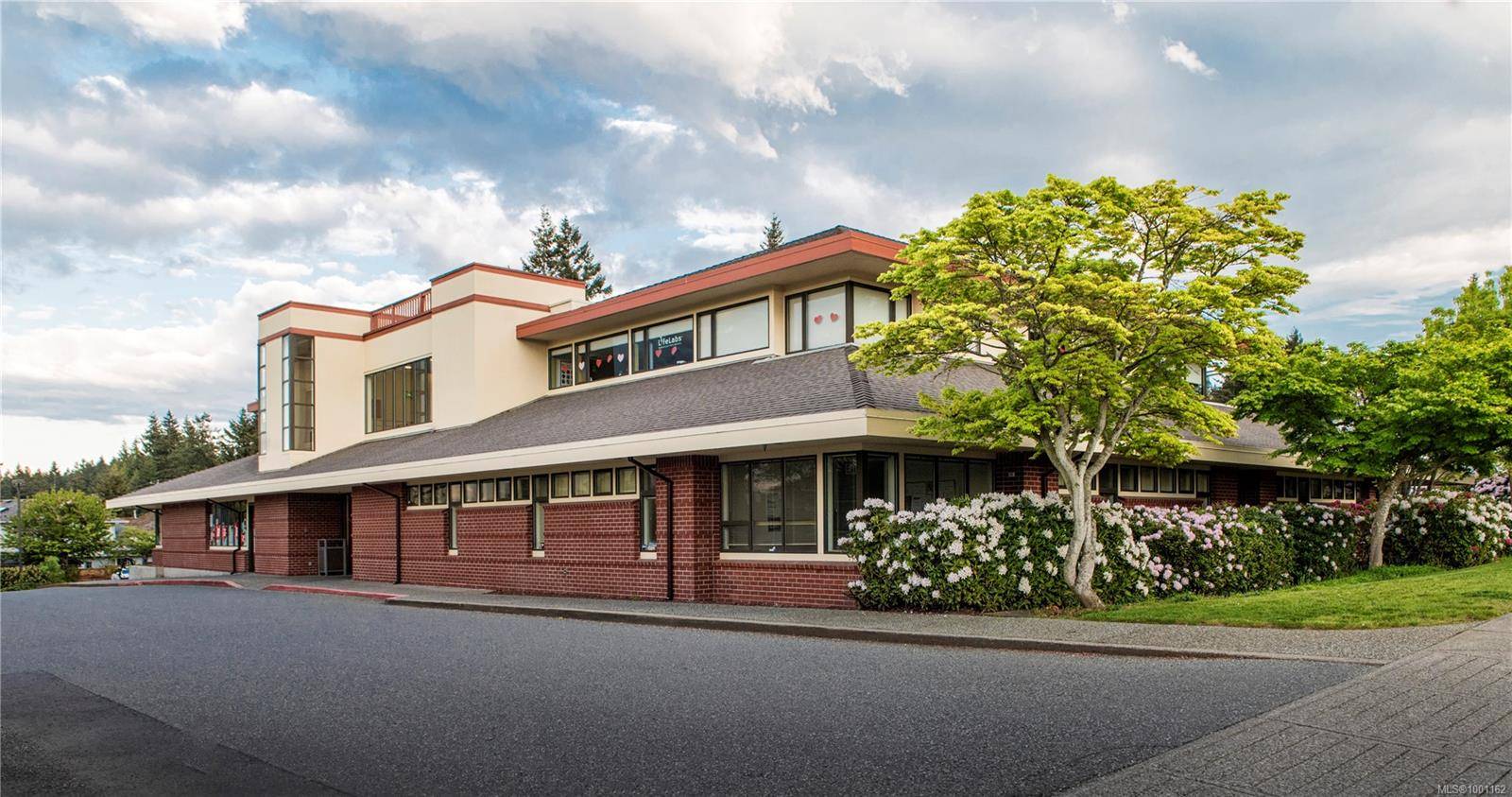 6010 Brickyard Rd #102B, Nanaimo, BC V9V 1S5
