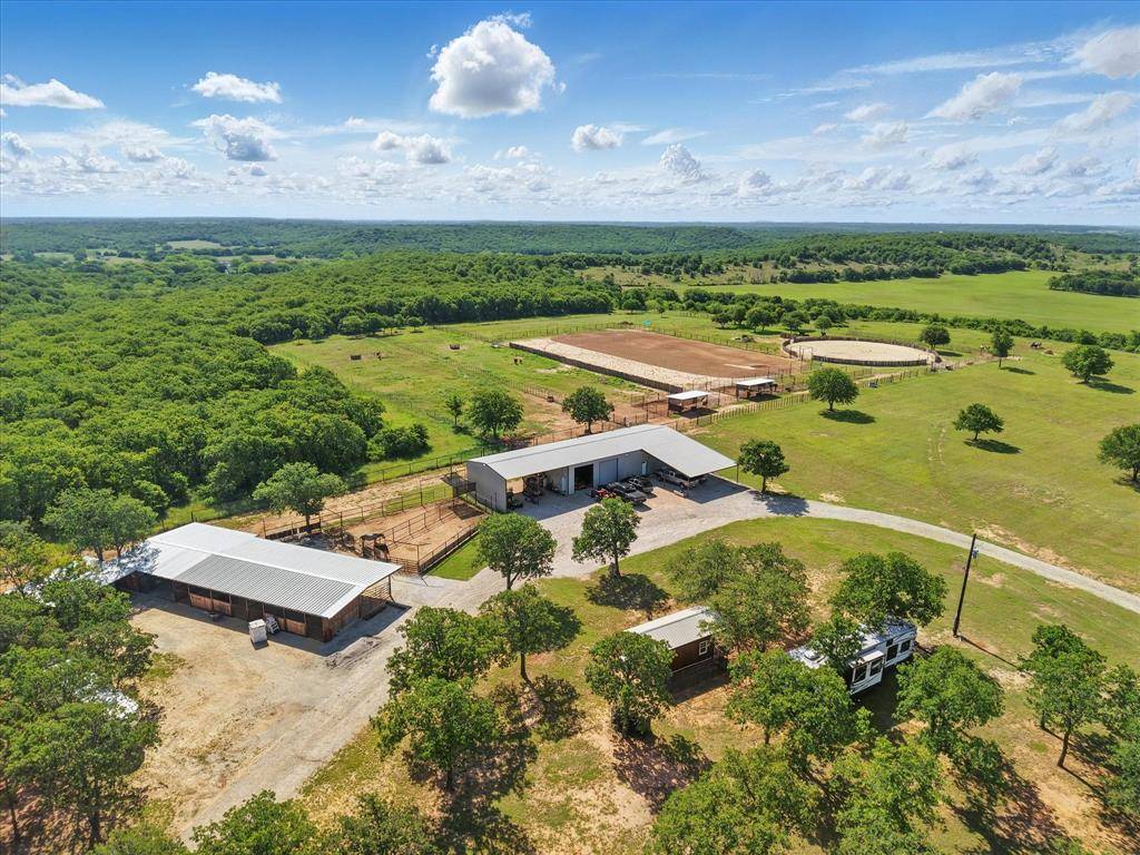 Bowie, TX 76230,19281 Fm 2127