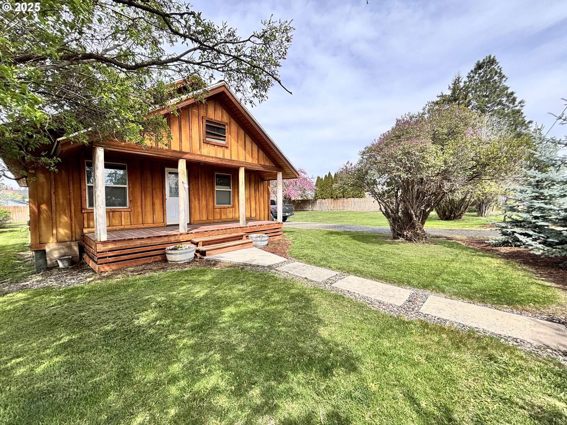 203 SE ALAMO ST, Enterprise, OR 97828