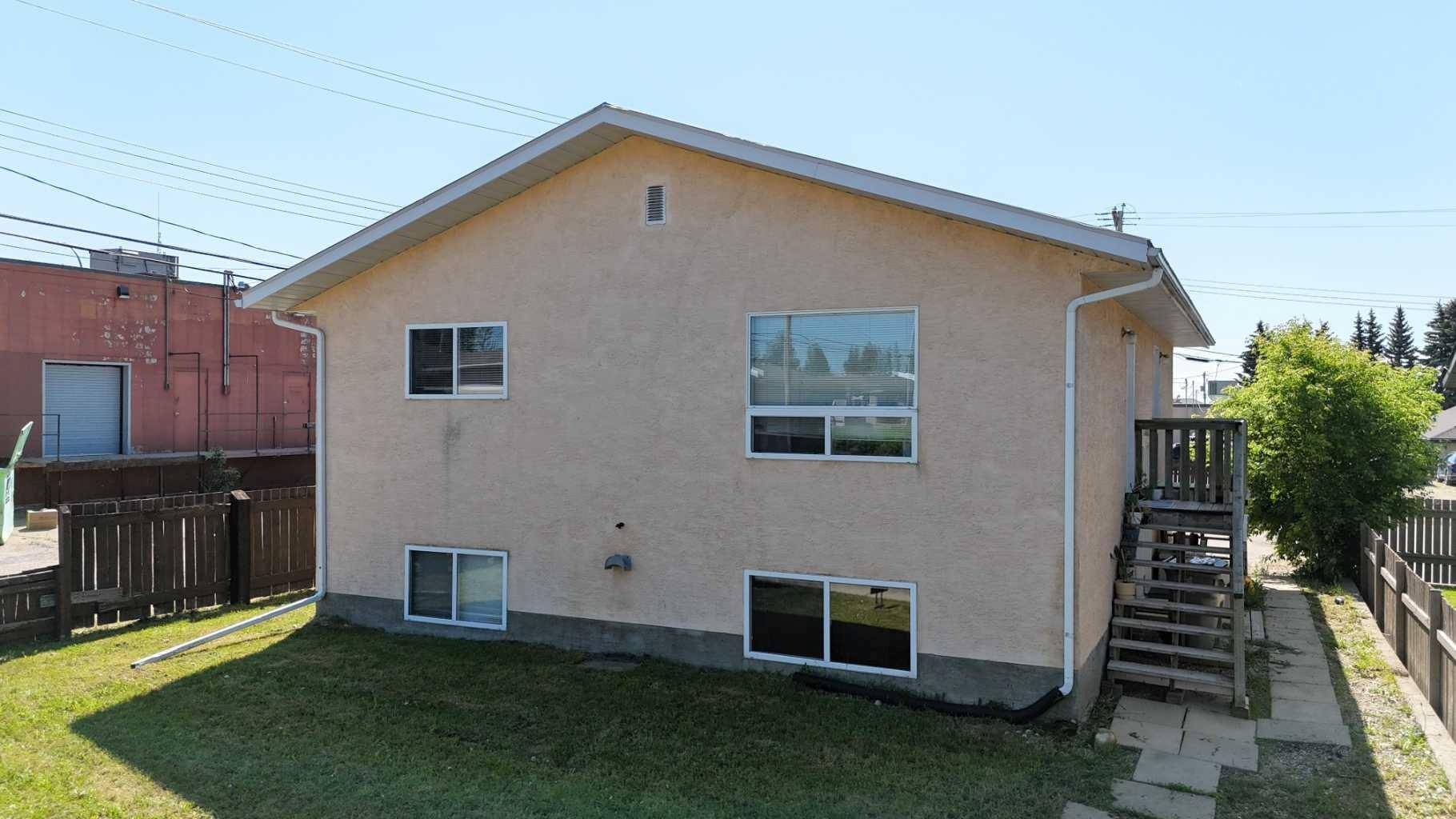 5015 7 AVE, Edson, AB T7E1N7