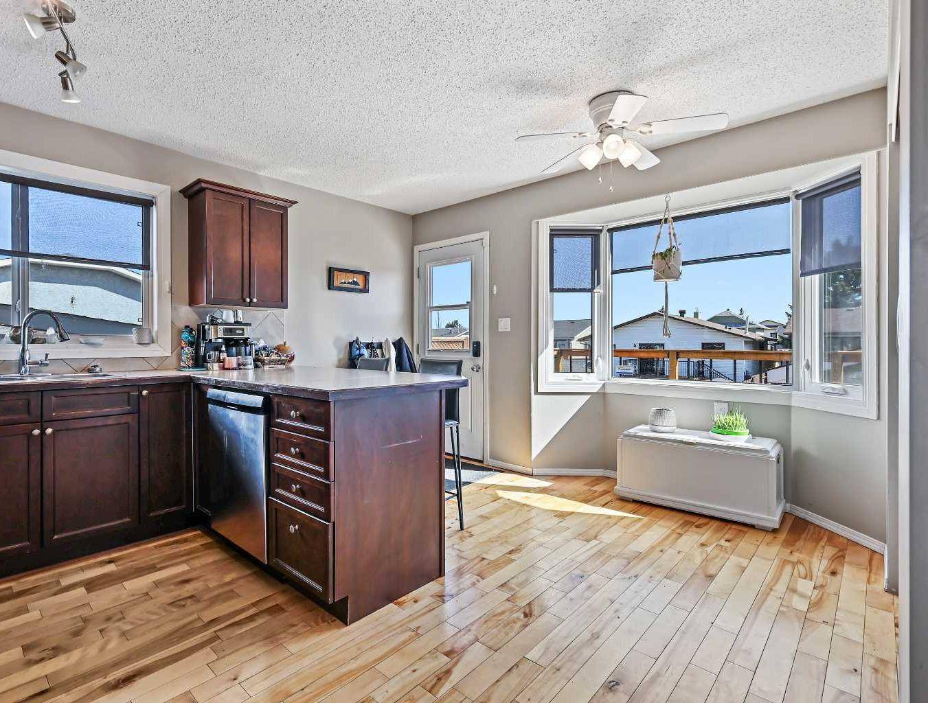 2115 24 AVE NE,  Calgary,  AB T2E 8H5