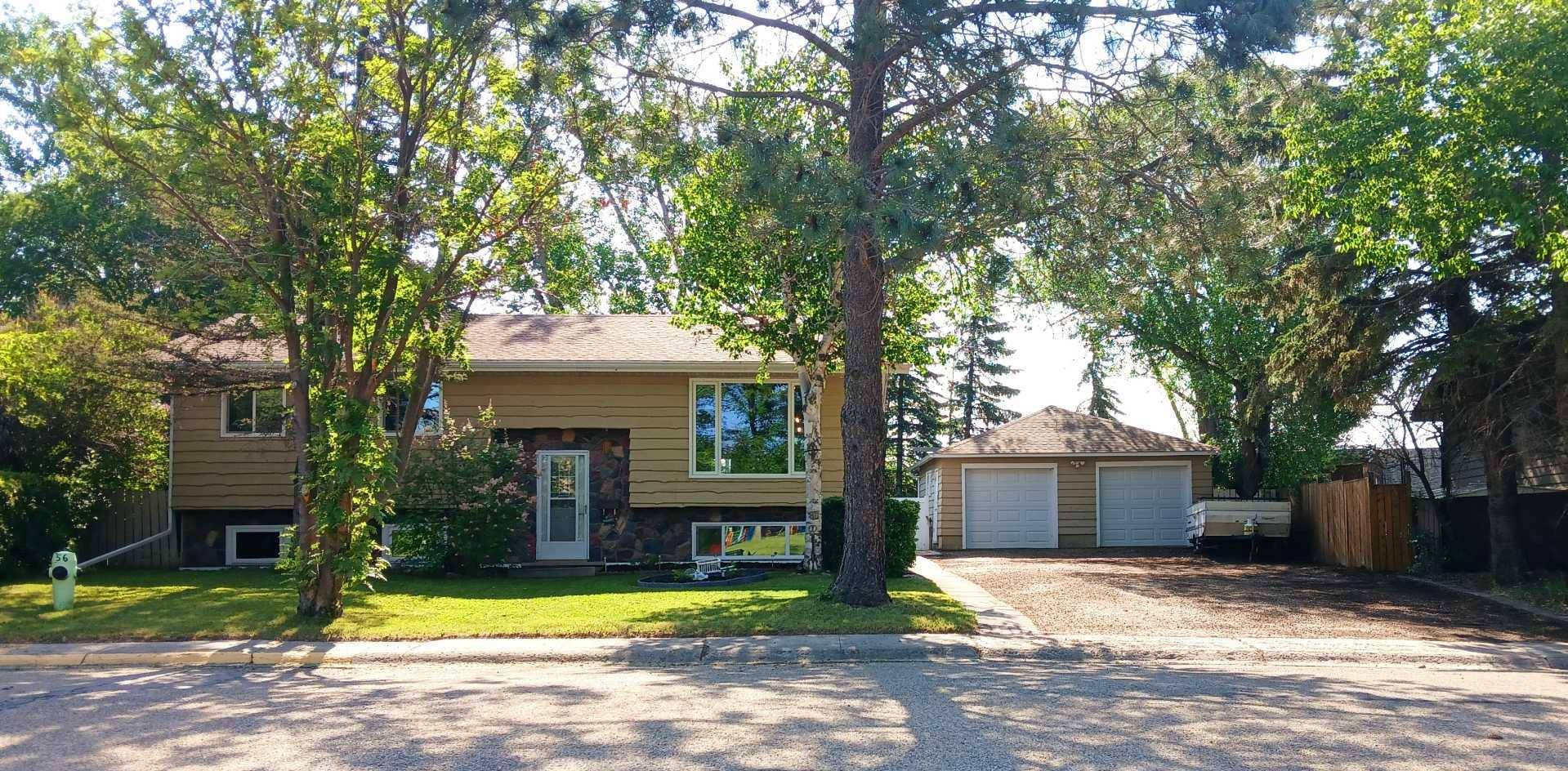 Innisfail, AB T4G1J2,3808 49A AVE
