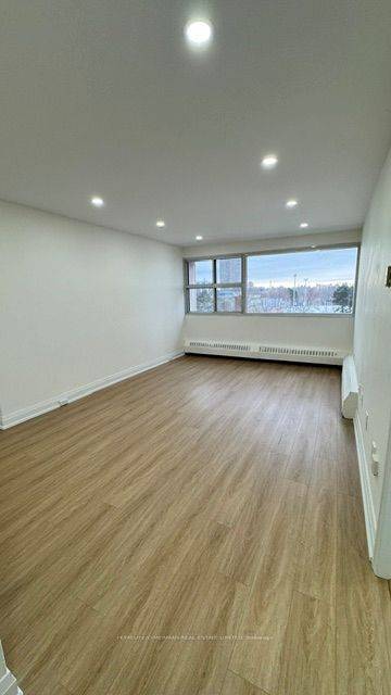 Toronto C11, ON M3C 1S6,725 Don Mills RD #505