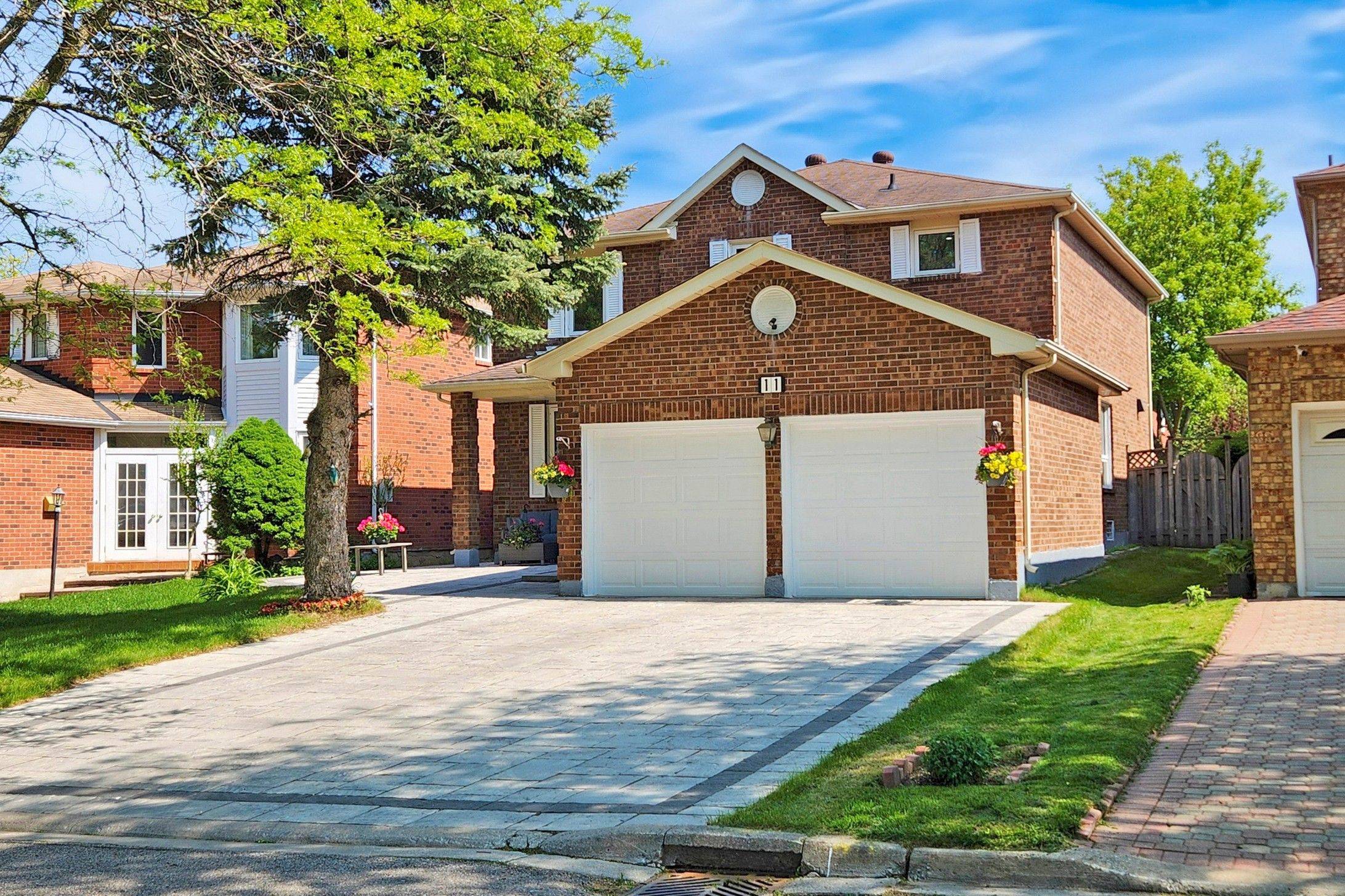 11 Lancashire RD, Markham, ON L3R 8K9