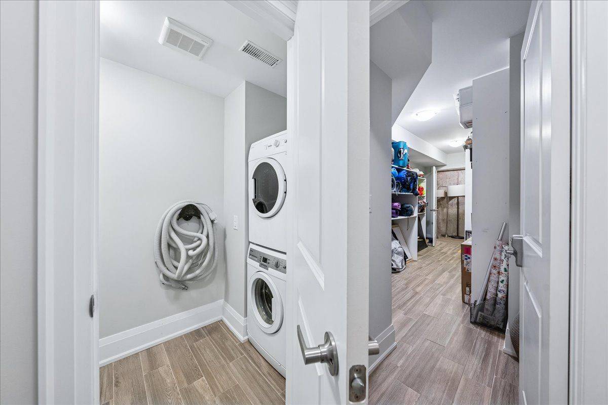 Vaughan, ON L6A 1N5,140 Patna CRES