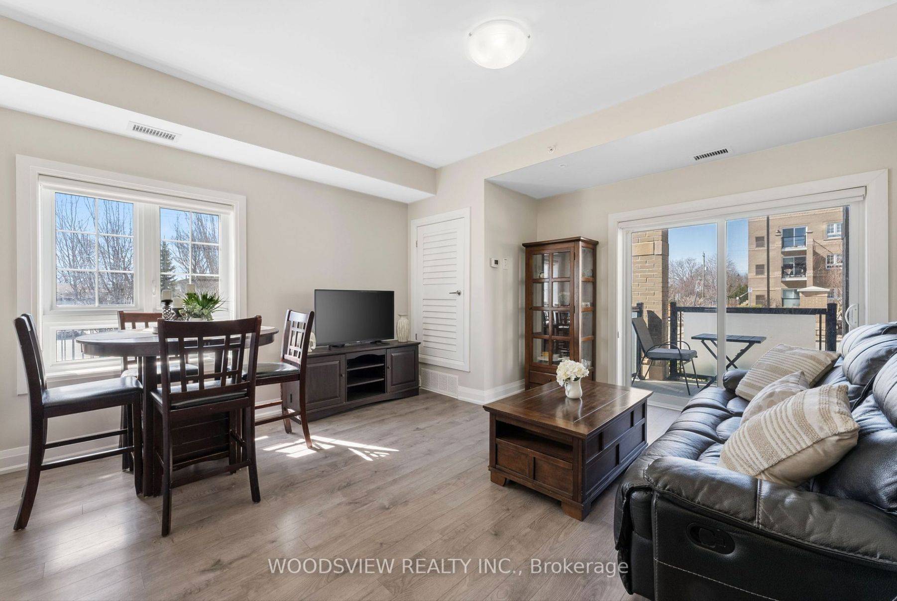 Whitchurch-stouffville, ON L4A 1Y7,481 Rupert AVE #109