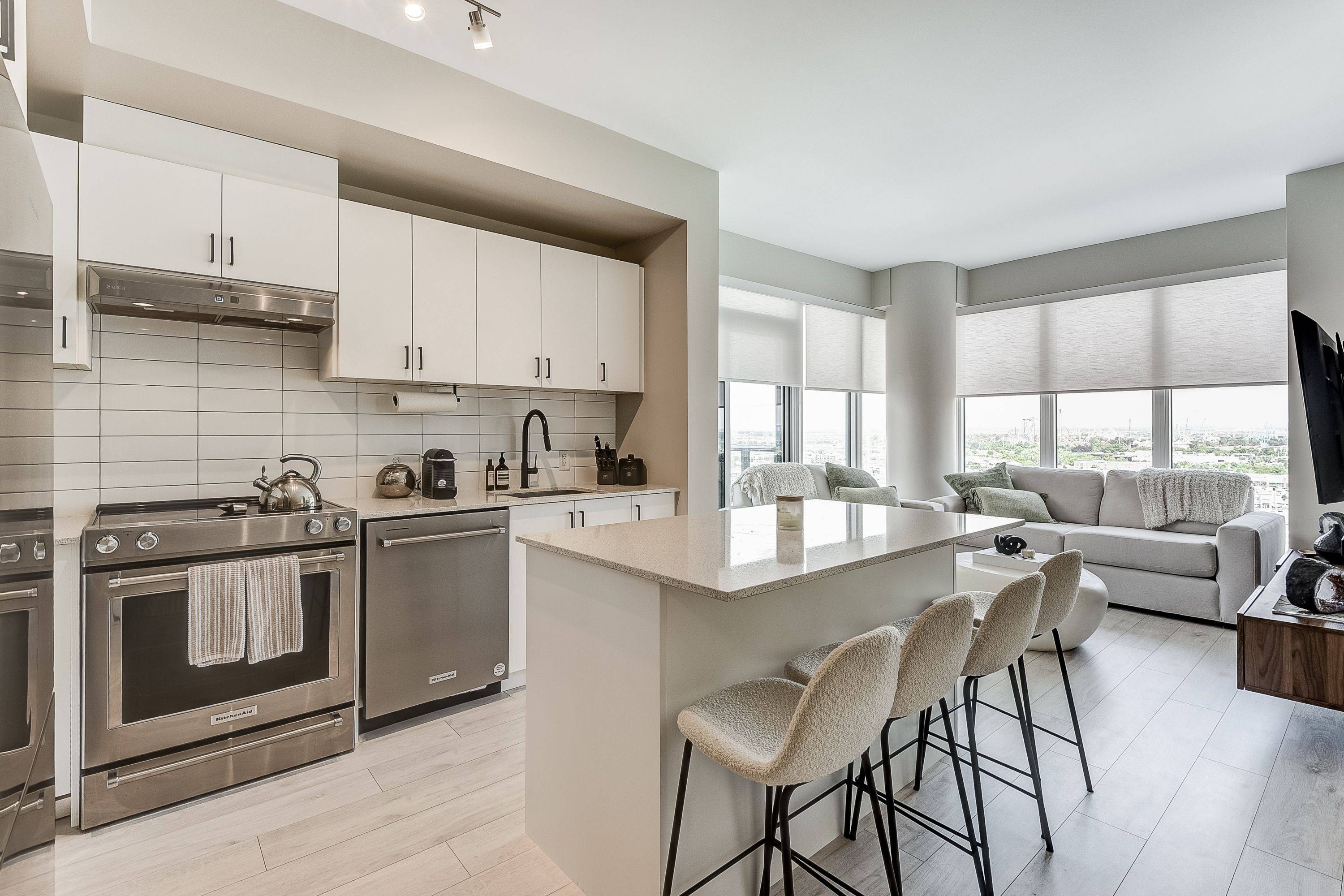 Vaughan, ON L4K 0M6,9000 Jane ST #1408