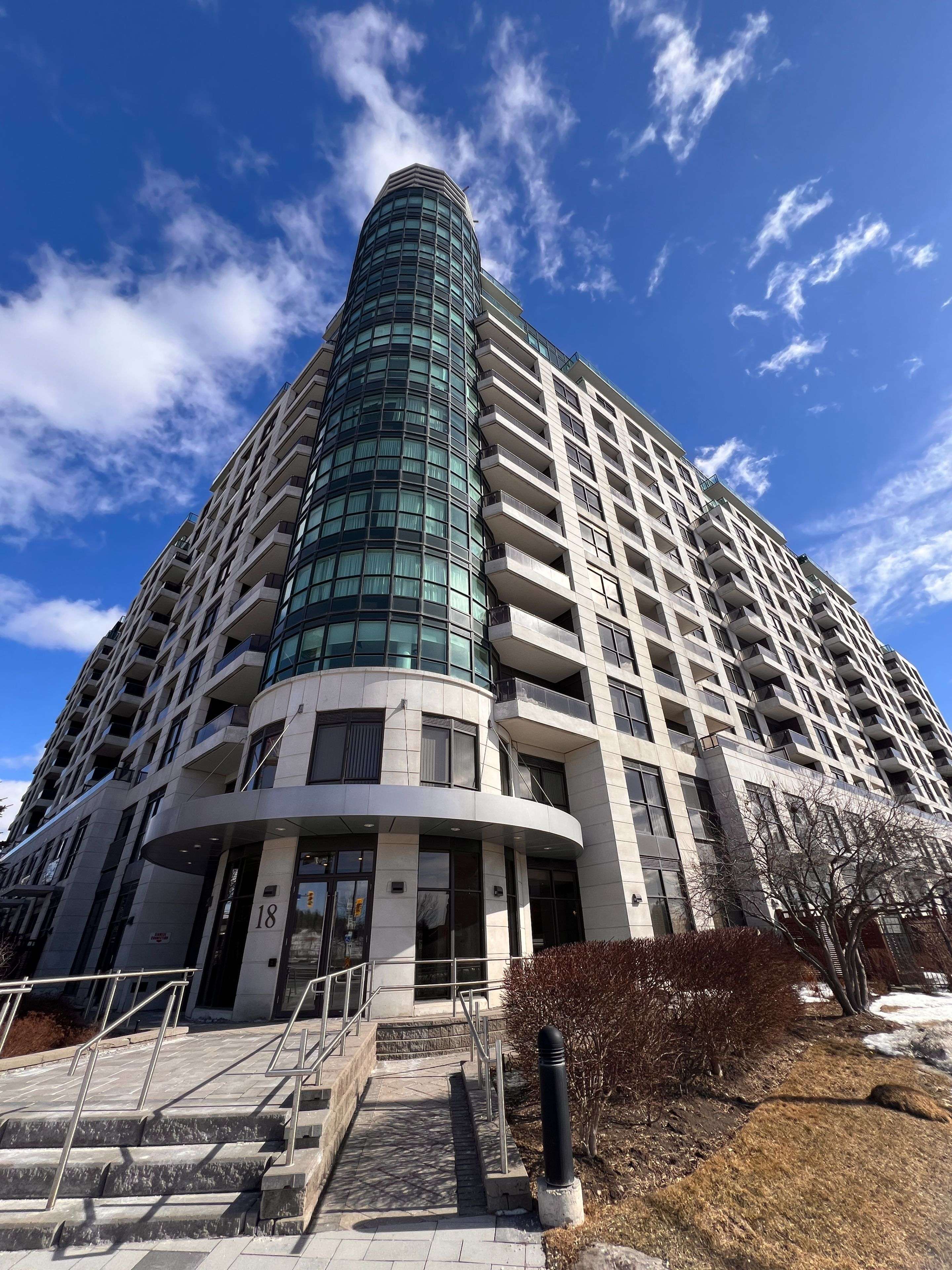 18 Harding BLVD #416, Richmond Hill, ON L4C 0T3