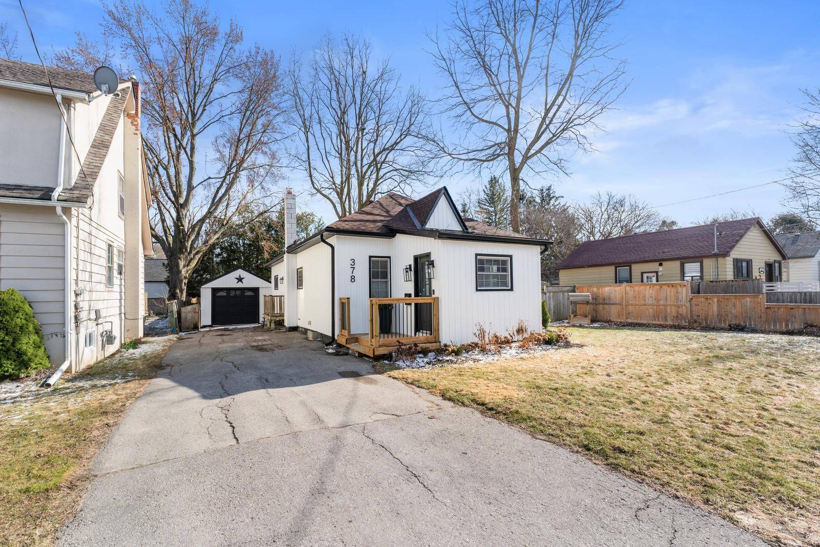Newmarket, ON L3Y 1H4,378 Andrew ST
