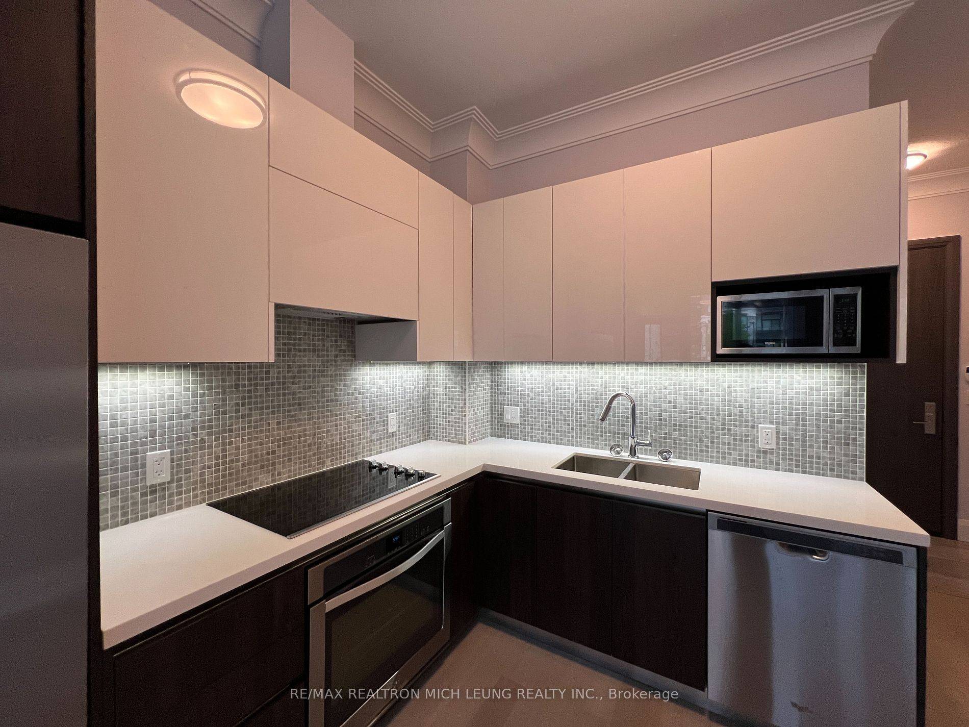 Markham, ON L6G 0G3,25 Water Walk DR #103