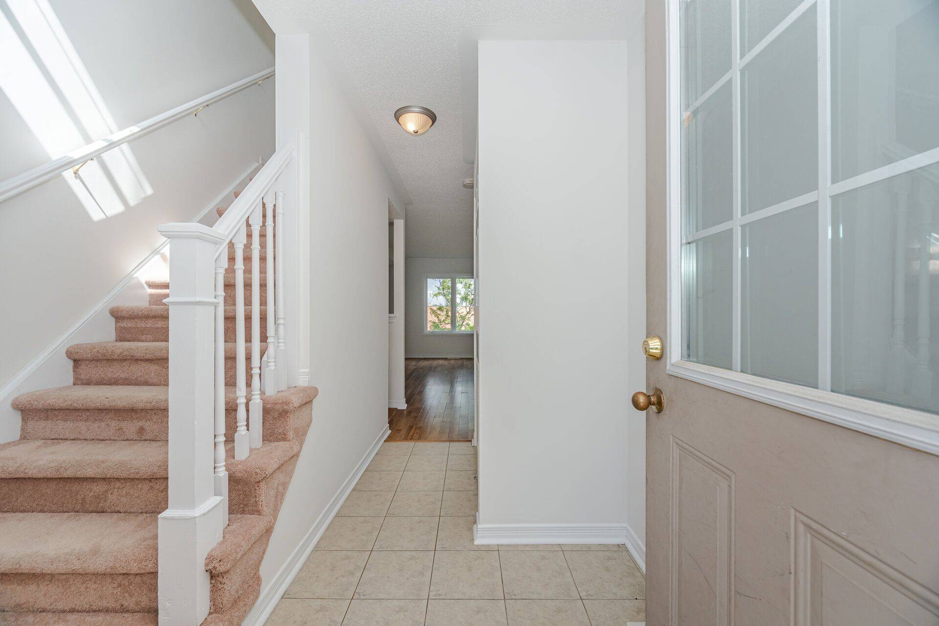 Barrie, ON L4N 6N7,23 Peartree CT
