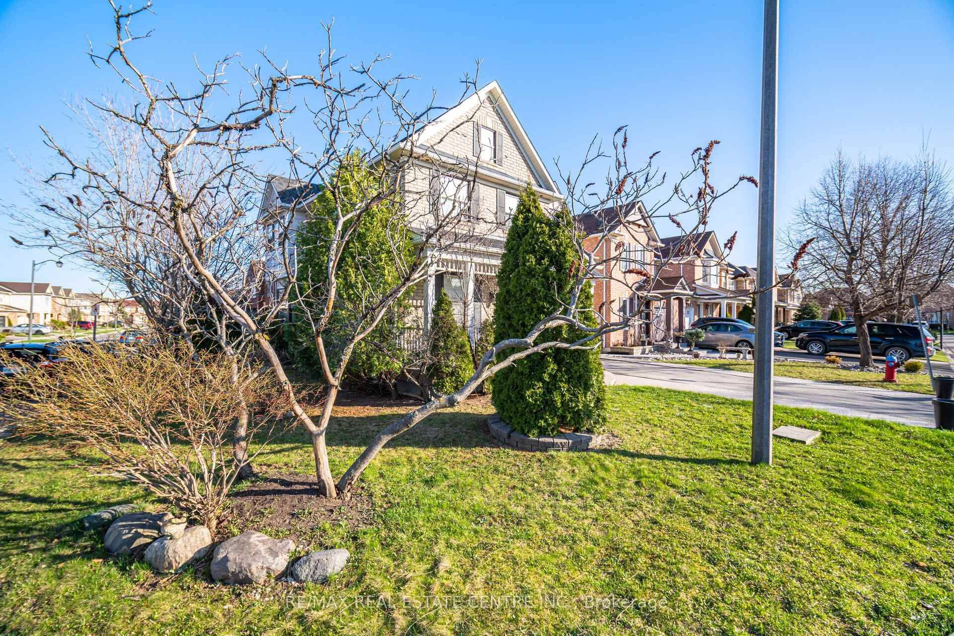 Milton, ON L9T 6G9,643 Hamilton CRES