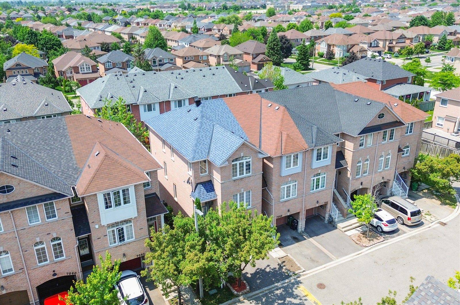 Mississauga, ON L5N 8R5,7086 Fairmeadow CRES