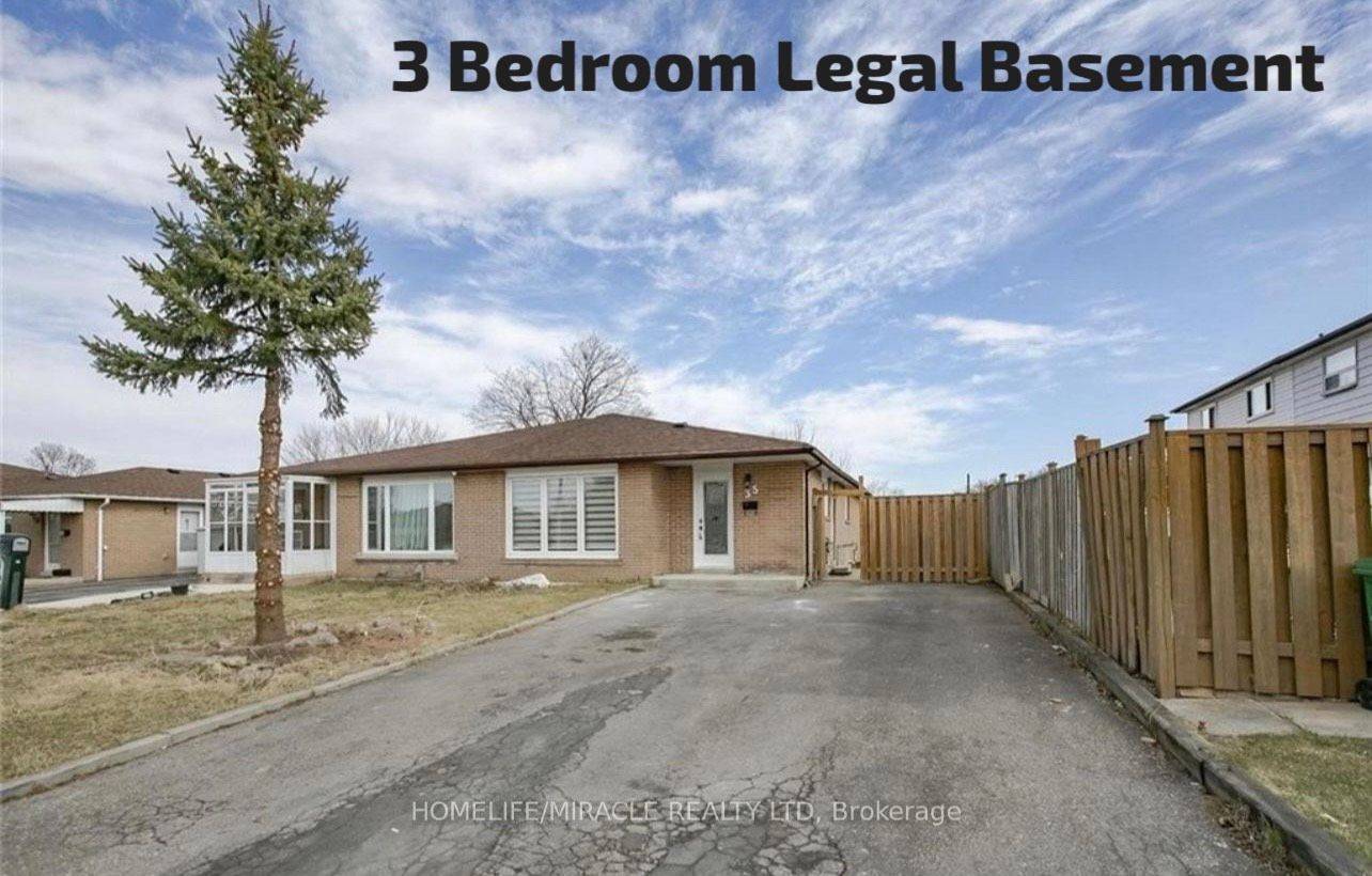 35 Deeside CRES, Brampton, ON L6T 3L8
