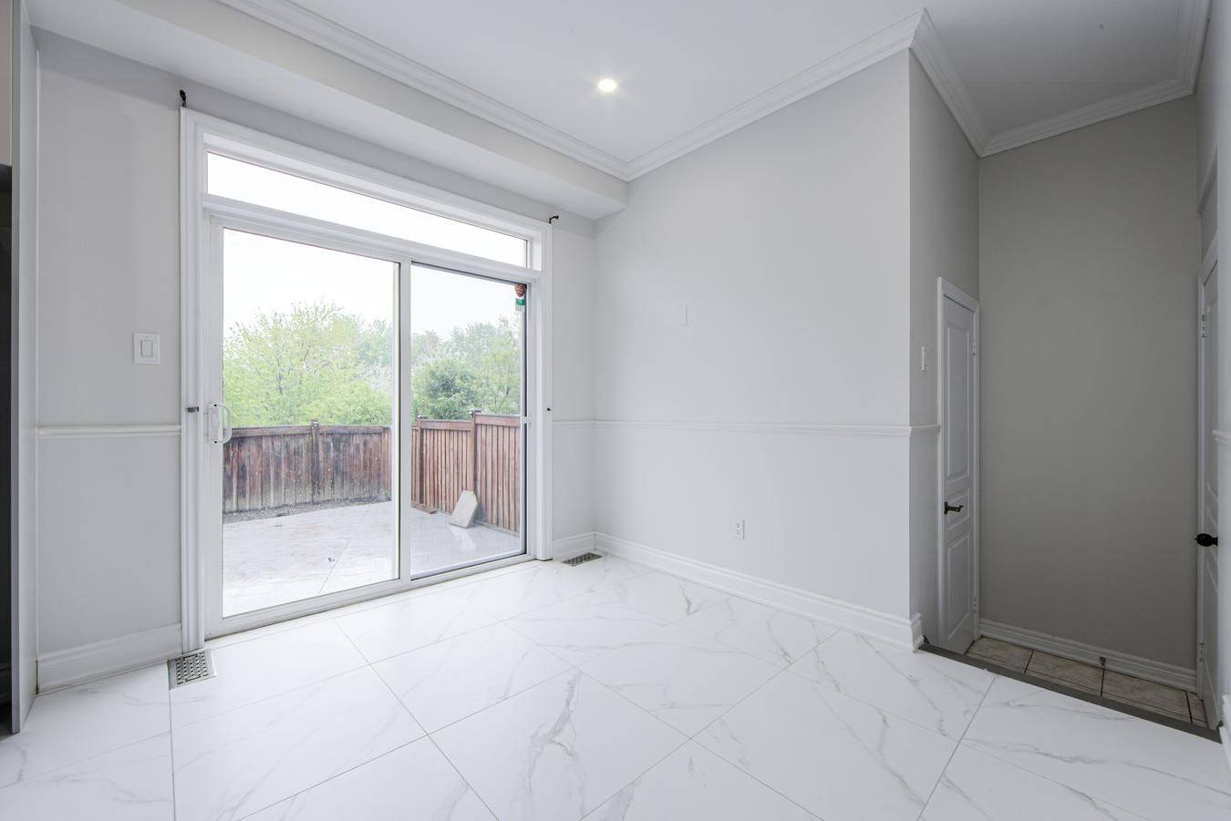 Brampton, ON L7A 0M6,58 Begonia CRES