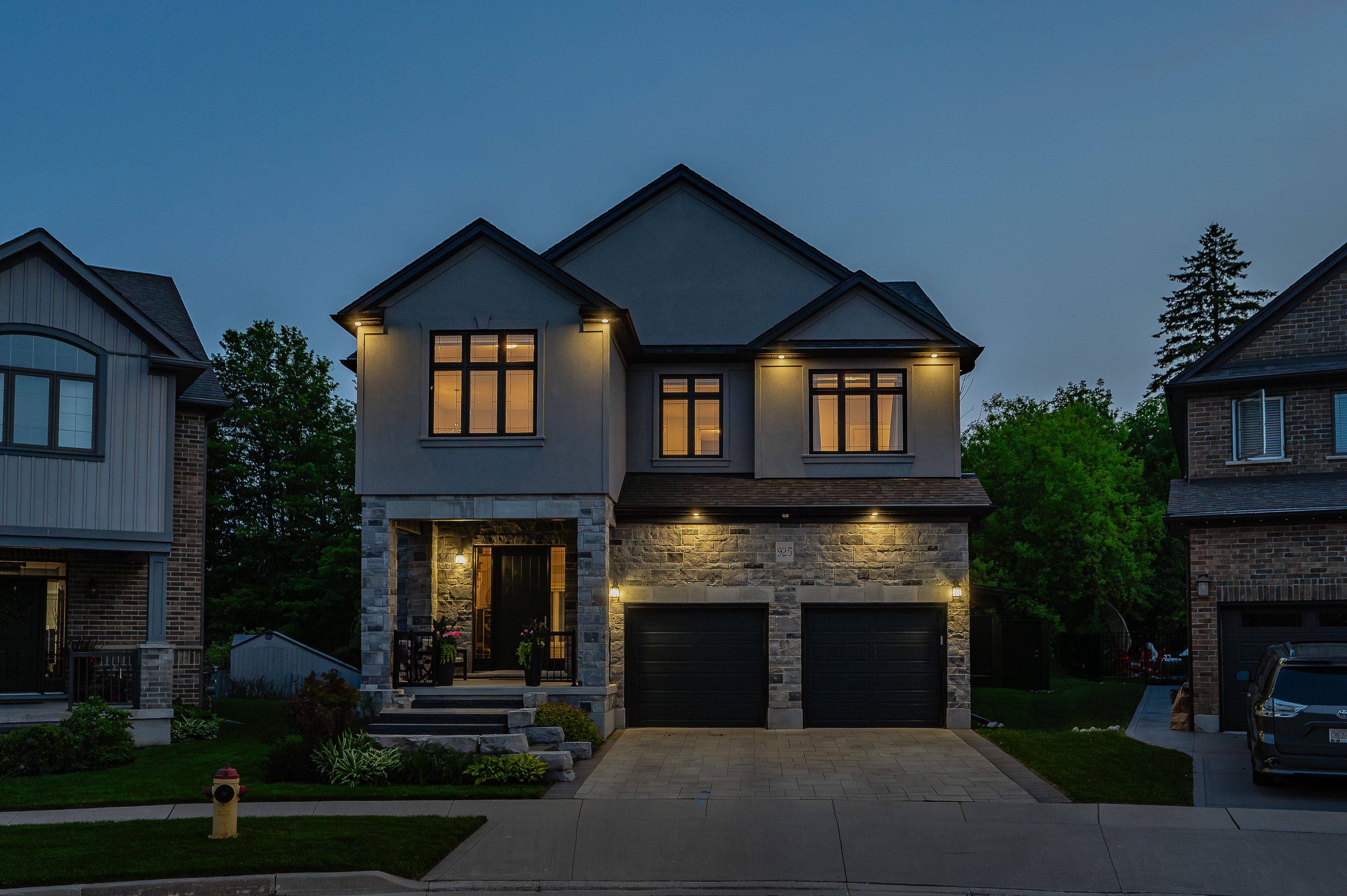 Kitchener, ON N2A 0J5,925 Deer Creek CT