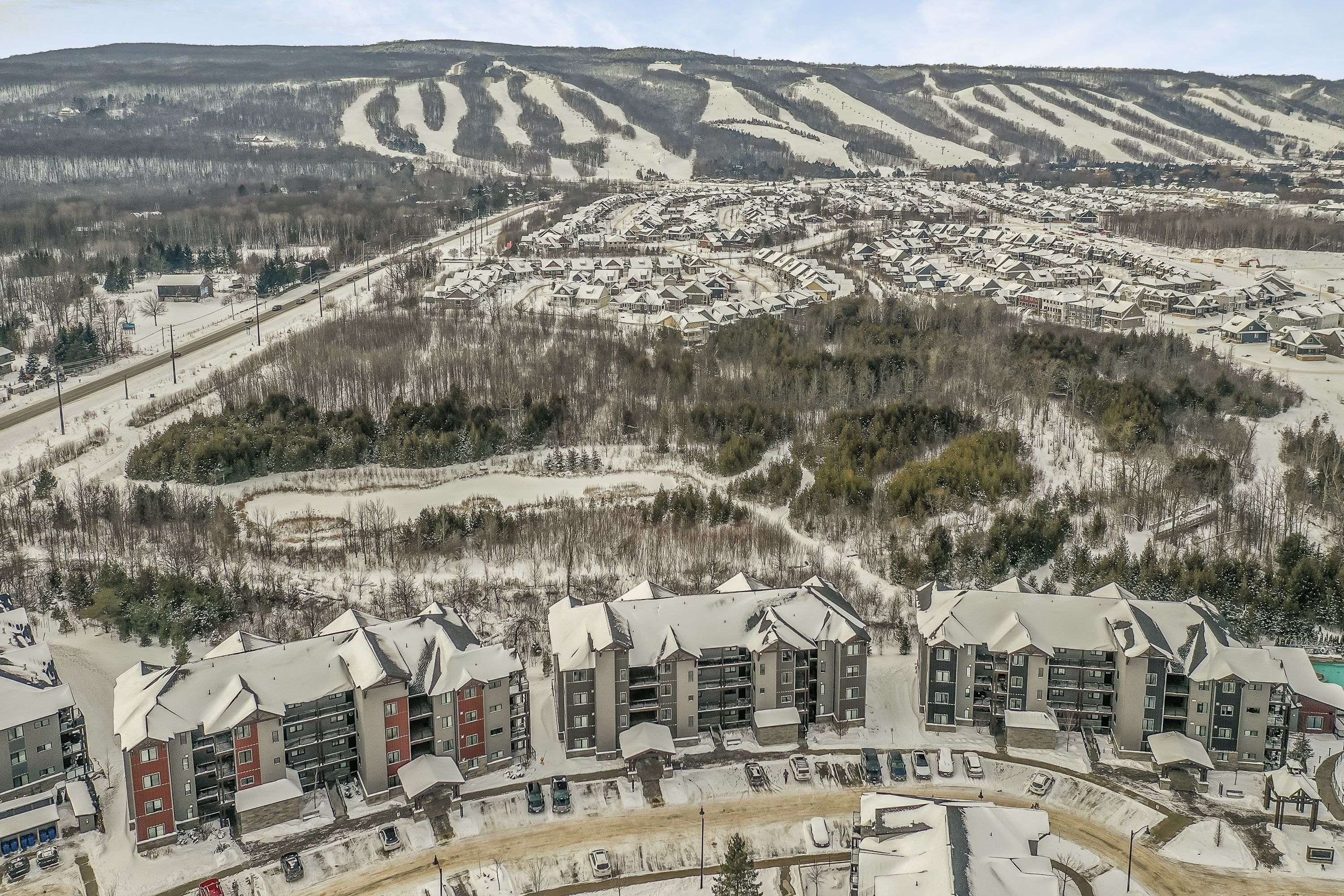10 BEAUSOLEIL LN #207, Blue Mountains, ON L9Y 0R4