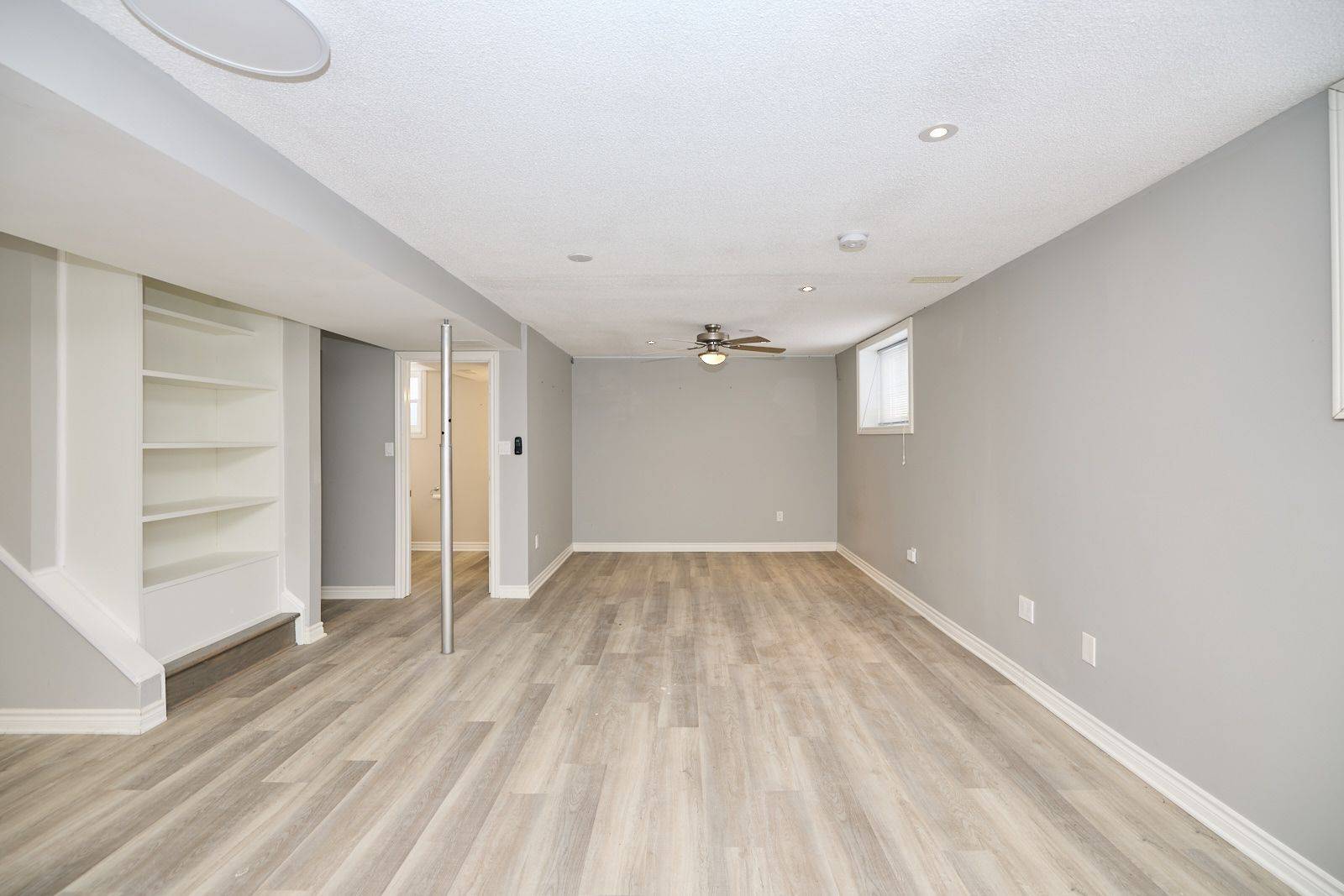 Welland, ON L3C 6T3,100 Larchwood CIR #Lower Level