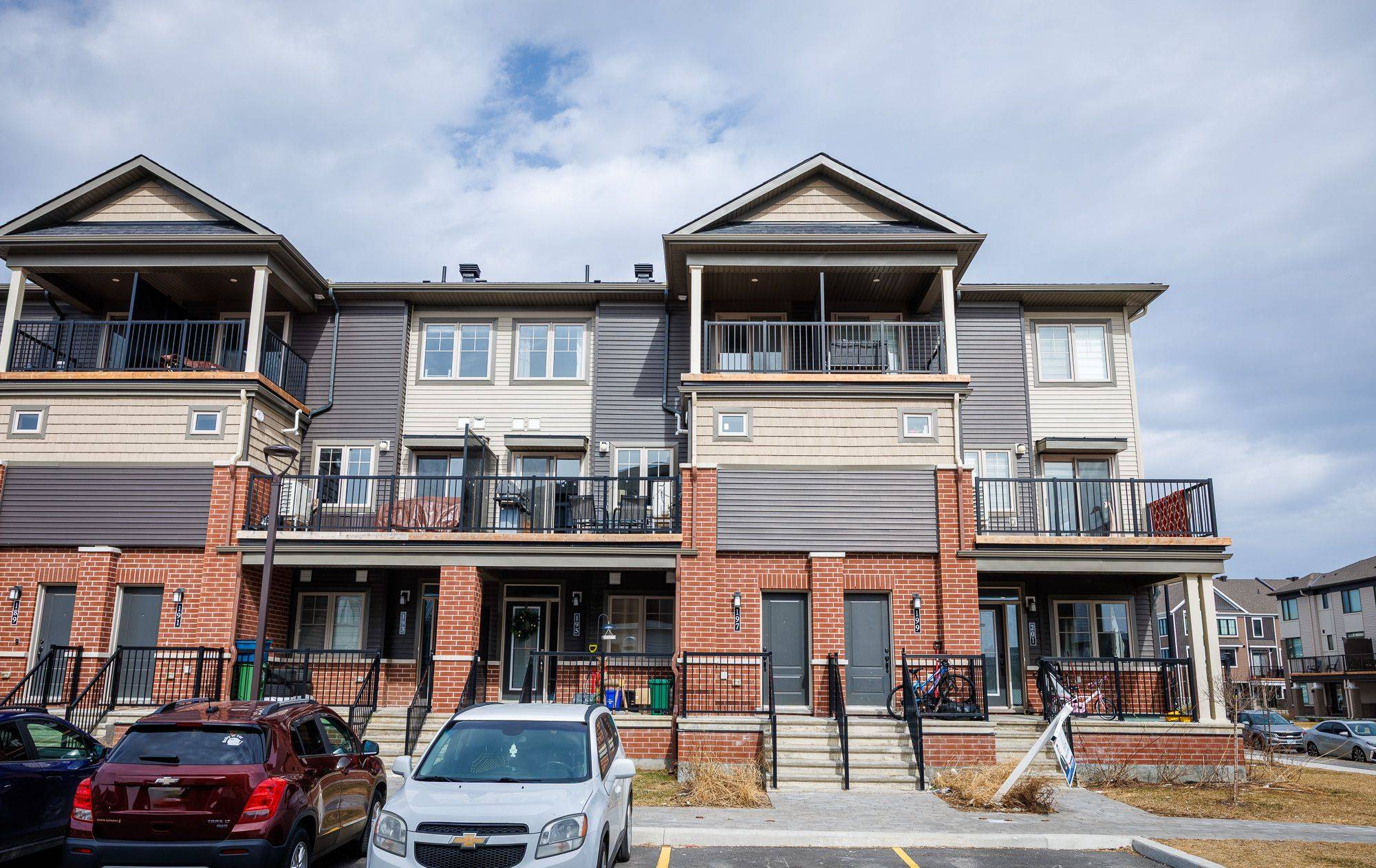 Barrhaven, ON K2J 7B4,197 Anthracite Pvt N/A #69