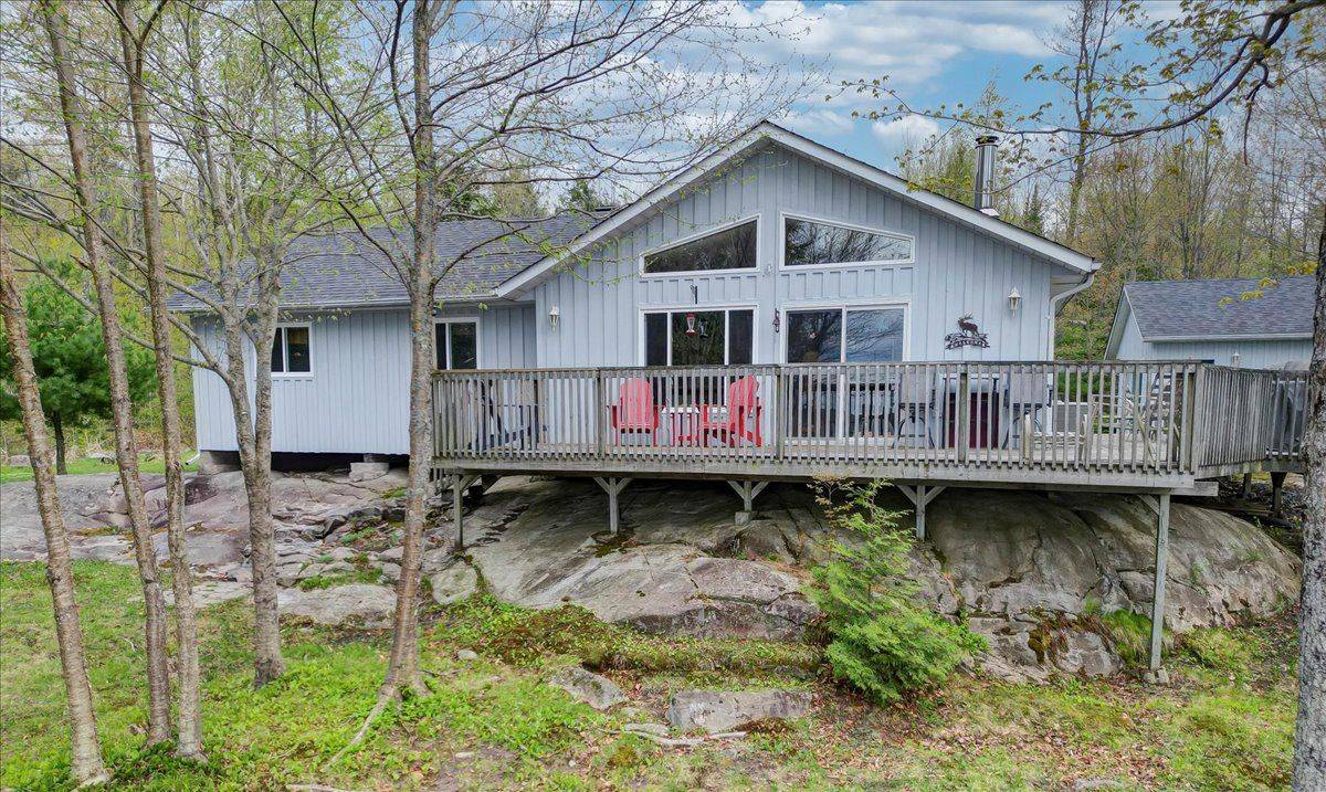 305 Terry's LN, Addington Highlands, ON K0L 1W0