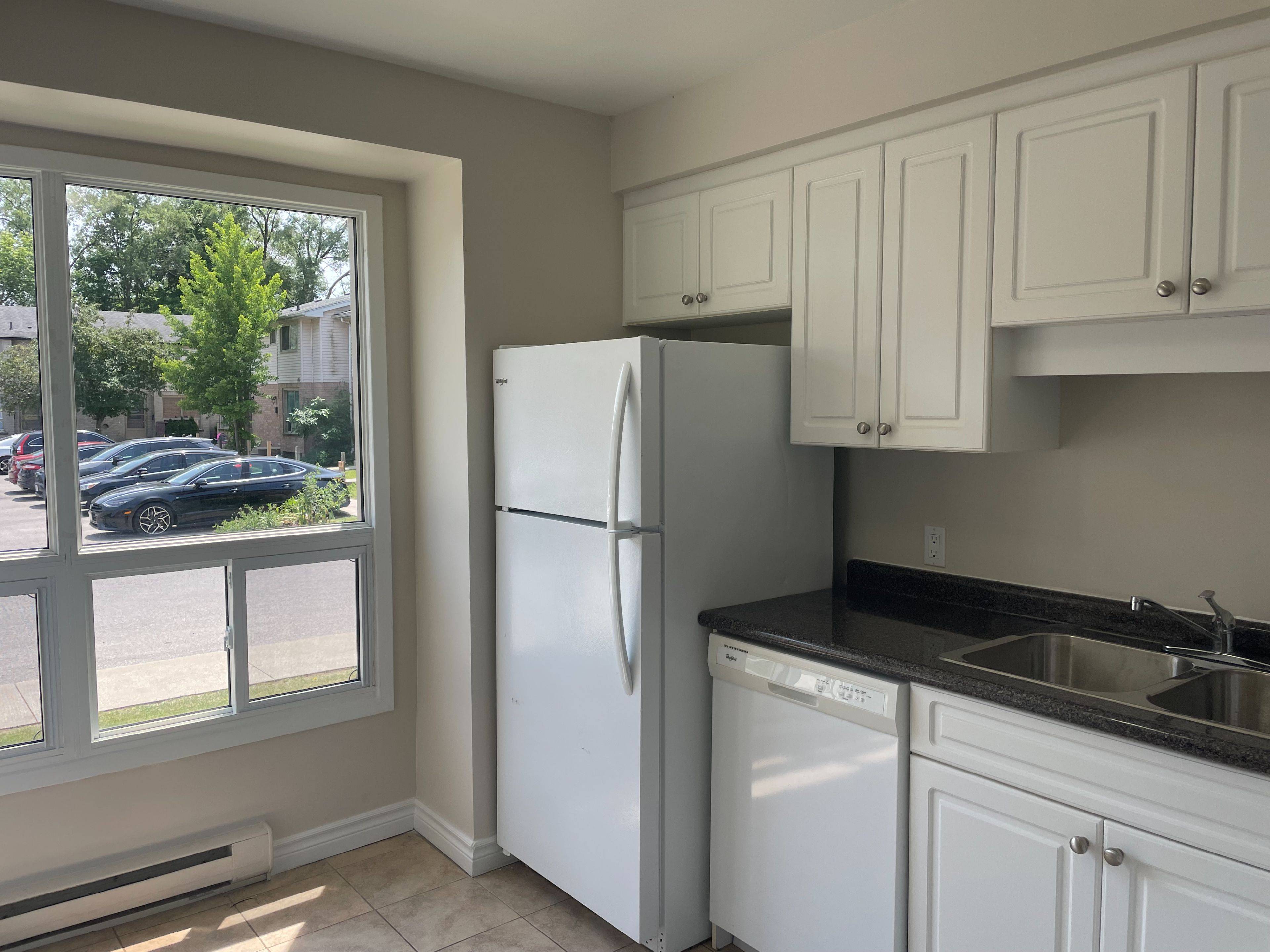 London, ON N6C 5L2,678 Upper Queen ST #43