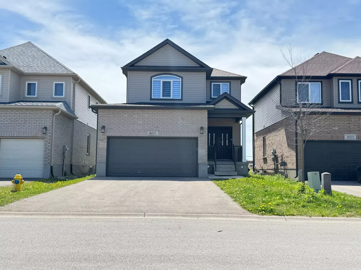 London North, ON N5X 0C3,807 Cedarpark WAY