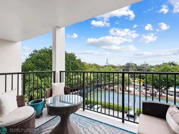 Fort Lauderdale, FL 33315,900 River Reach Dr #414