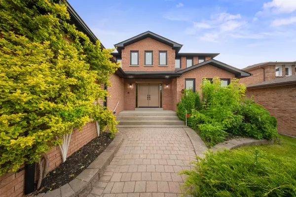 4 Snowcrest CRES, Markham, ON L3S 2V9
