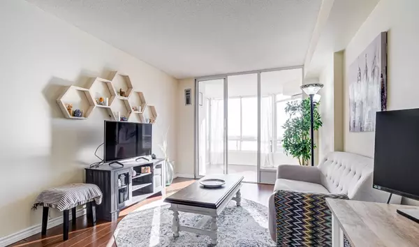 Brampton, ON L6S 4T2,26 Hanover RD #904