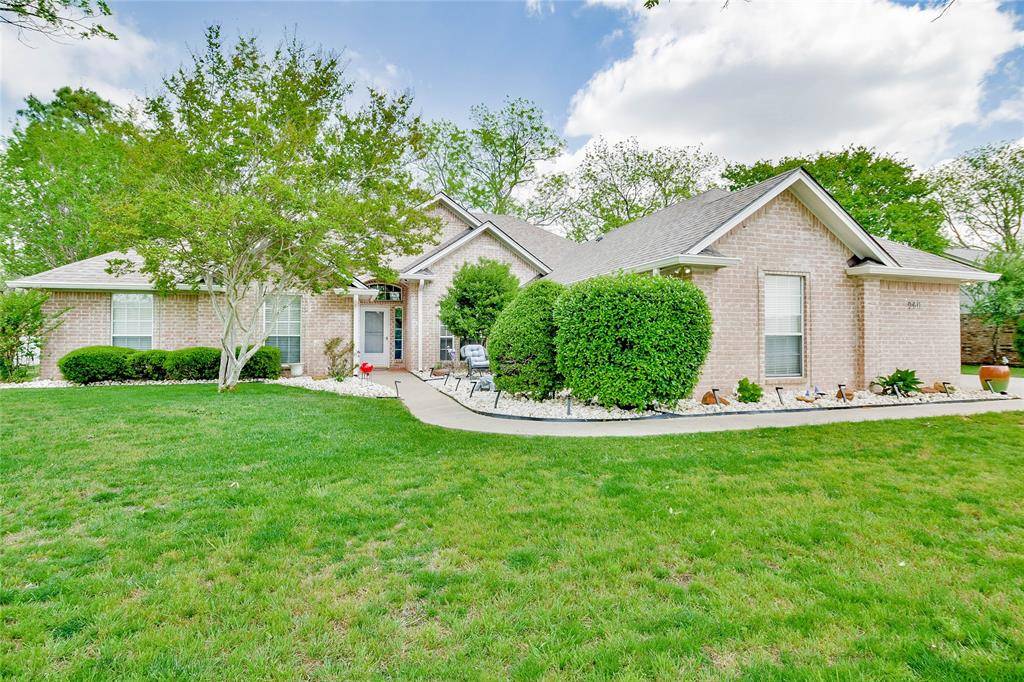 Granbury, TX 76049,9611 Ravenswood Road