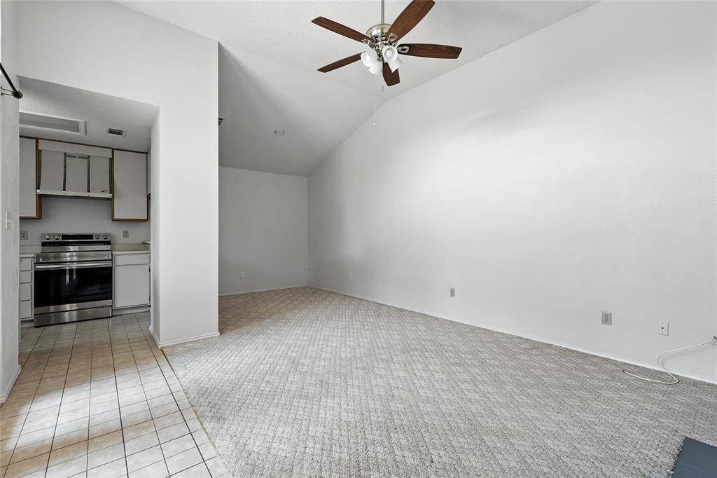 Hurst, TX 76053,640 Bellaire Drive #B