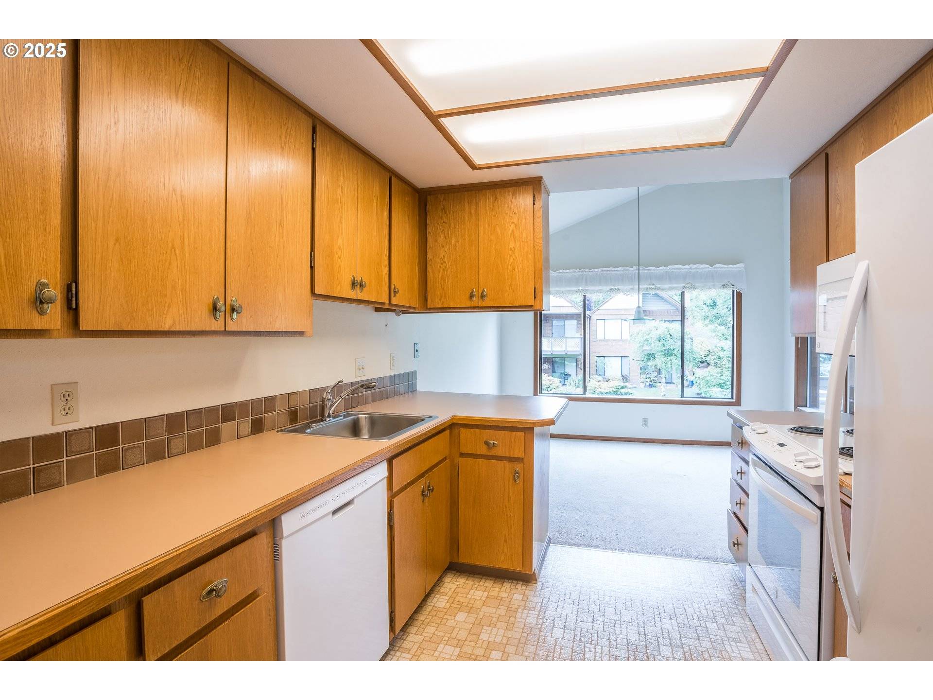 King City, OR 97224,11992 SW ROYALTY CT #16
