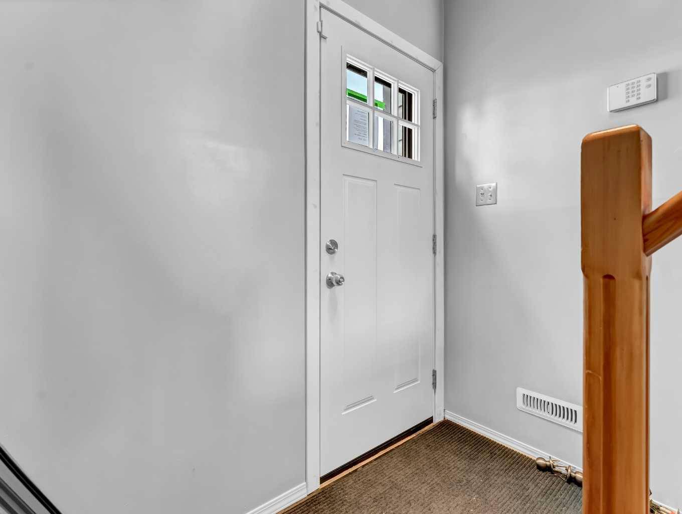 Medicine Hat, AB T1B1A6,2181 24 ST SE