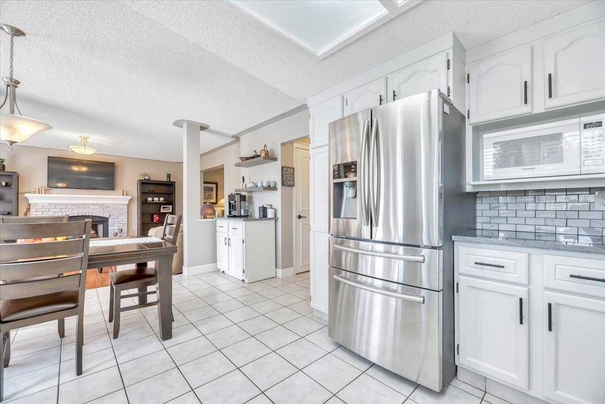 Calgary, AB T2Y 2Y8,202 Shannon HL SW