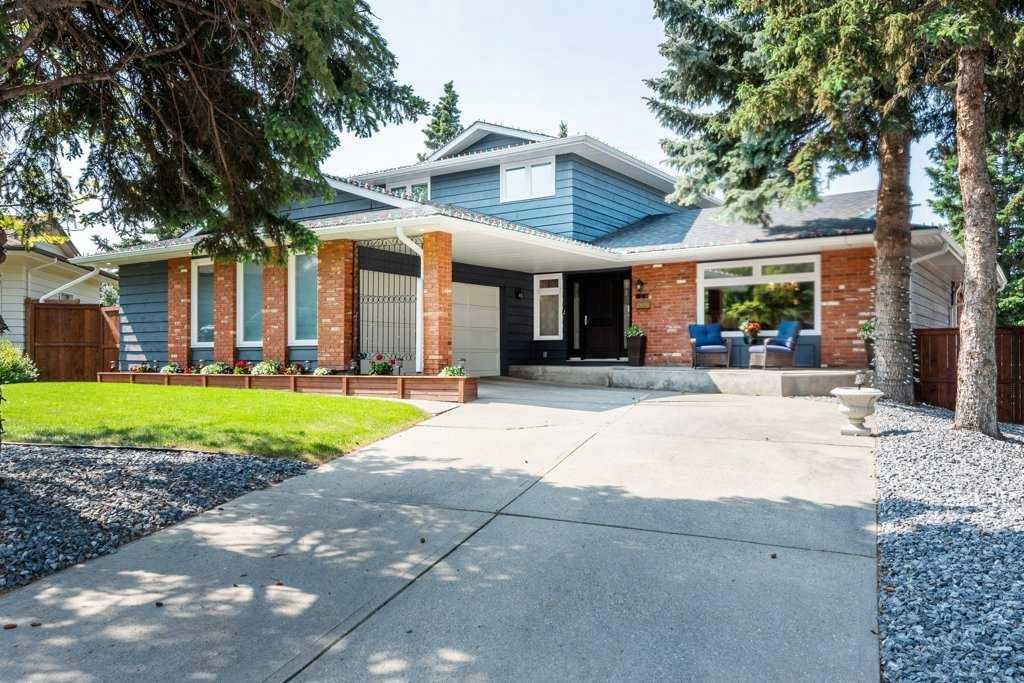 124 Oakridge PL SW,  Calgary,  AB T2V 1V1