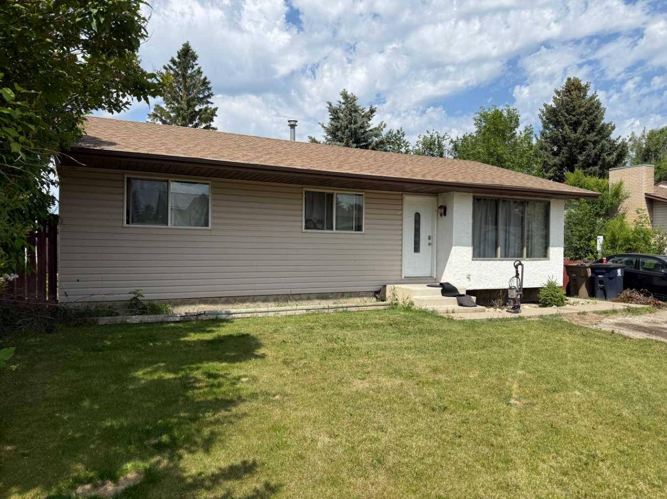 Brooks, AB T1R 0H1,15 Ash ST